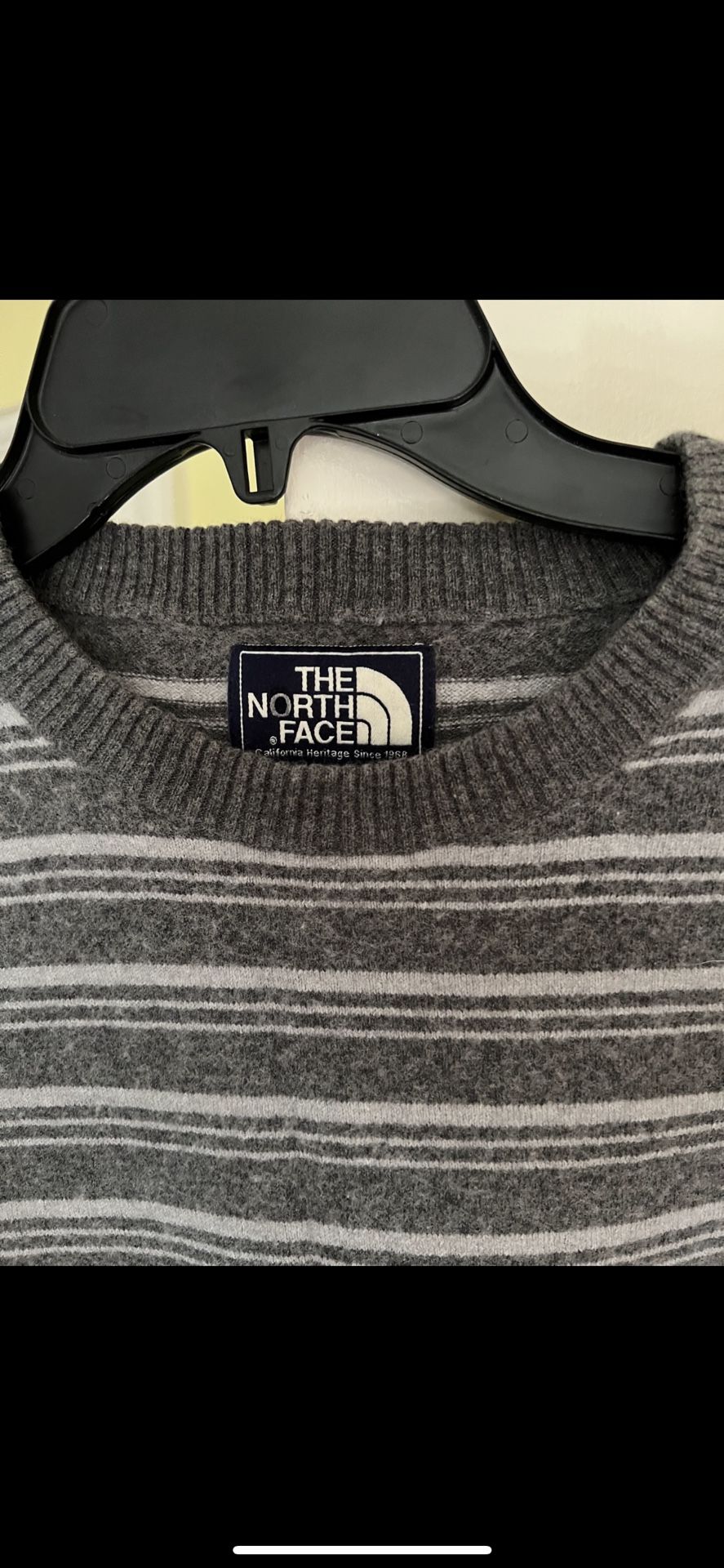 North Face® Sweater Fleece Jacket - Women The North Face Sweater Size XL  