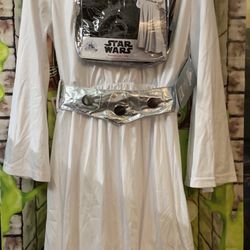 New Disney Costume - Princess Leía - Size 7/8 & 5/6 - $30