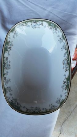Noritaki fine china "Felicia pattern"