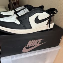 Jordan 1 low’s 10.5