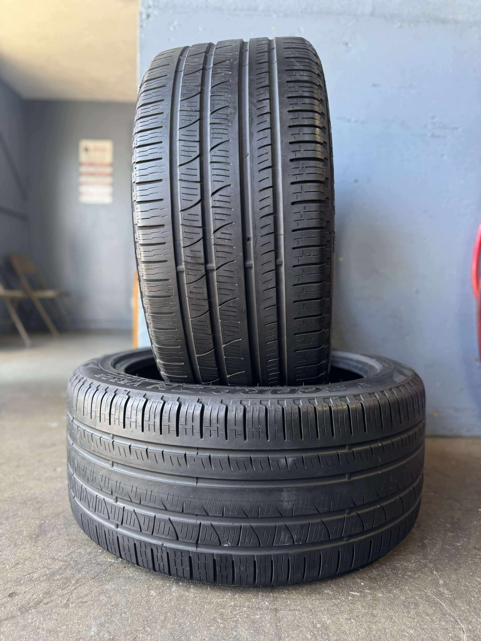295/40/20. PIRELLI