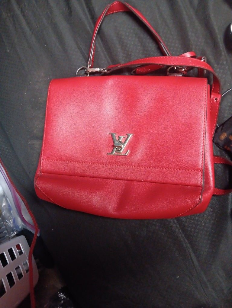 LV PURSE