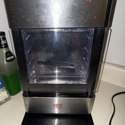 Nugget ice maker