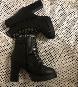 BOOTS 👢 WOMENS