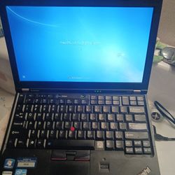Lenovo Think Pad Lap Top Runs Great Works Great 45 Firm