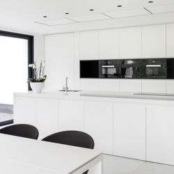 Kitchen Cabinets In Hialeah Showroom 