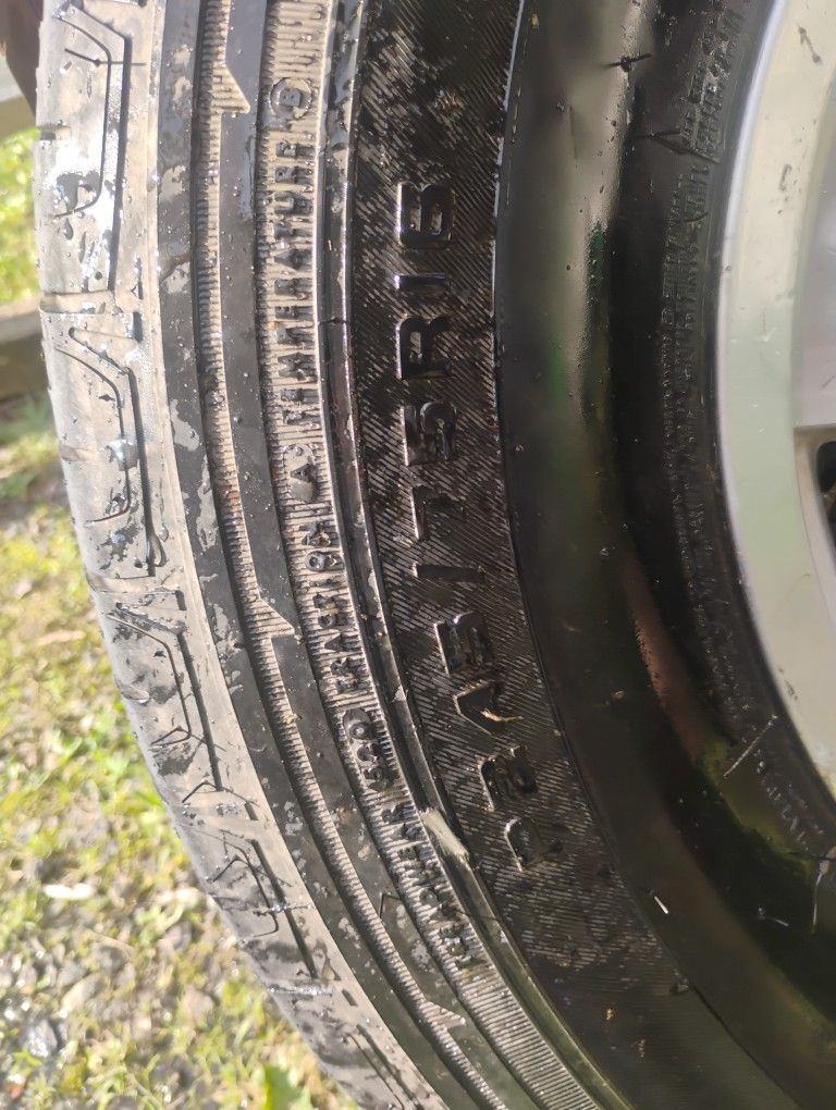 1 Sets Of Tires P 245/75R16