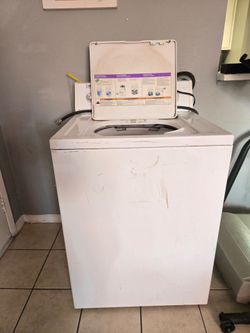 Lavadora trabajando bien en buenas condiciones