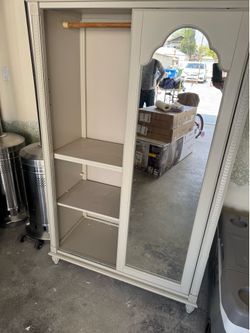 Kids mirrored armoire