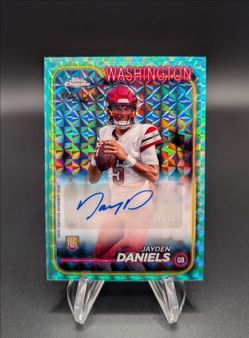 2024 Jayden Daniels Topps Chrome Auto /199 Rookie Auto