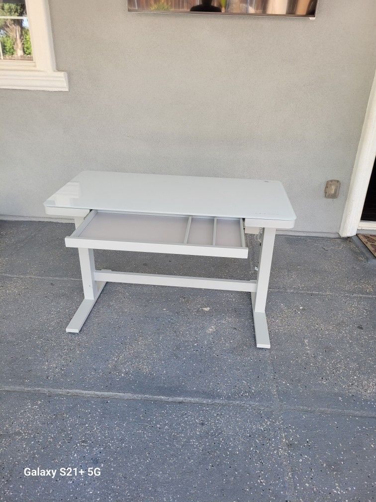 Tresanti Electric Desk Adjustable