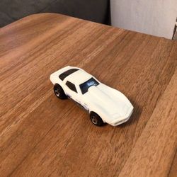 1975 used hotwheels corvette