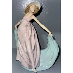 Lladro Spring Dance - Girl Dancing with Veil Collectible Figurine 5663 Retired Glazed Finish