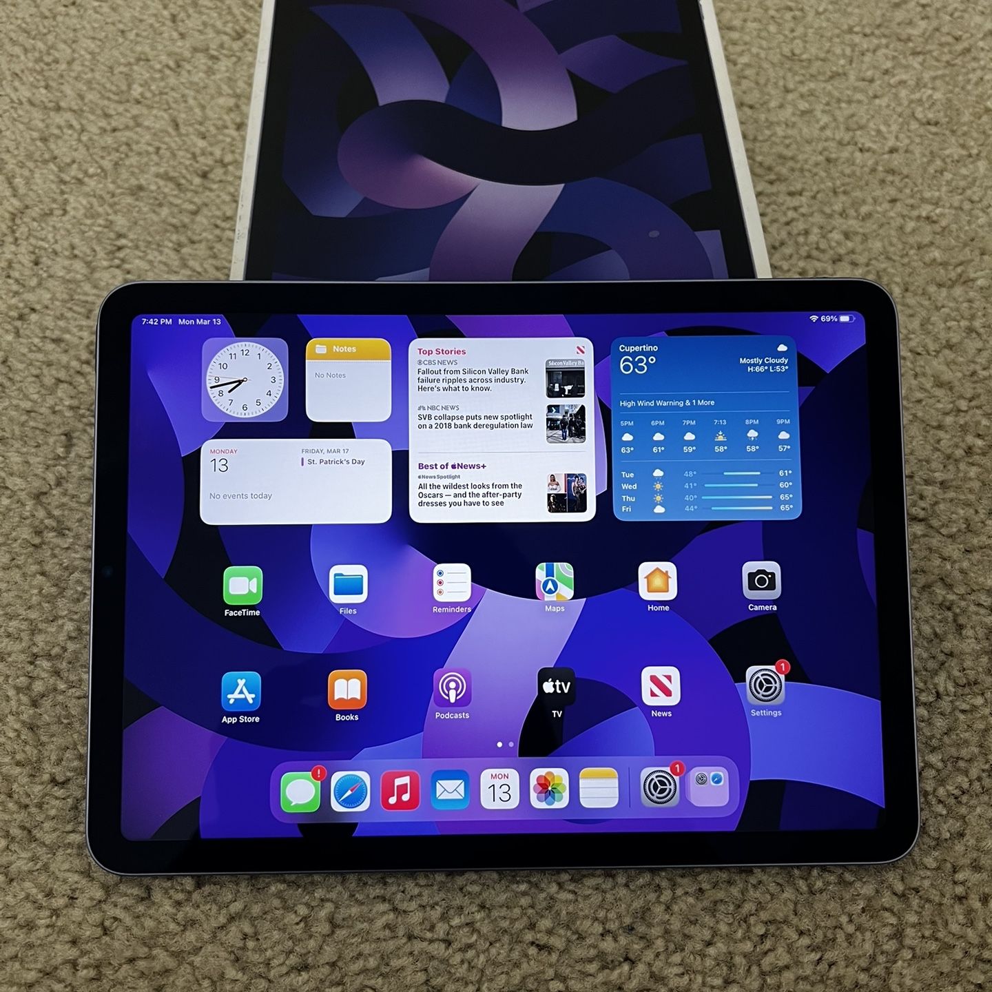 Apple Ipad Air 5 Purple 256 GB for Sale in Indianapolis, IN - OfferUp