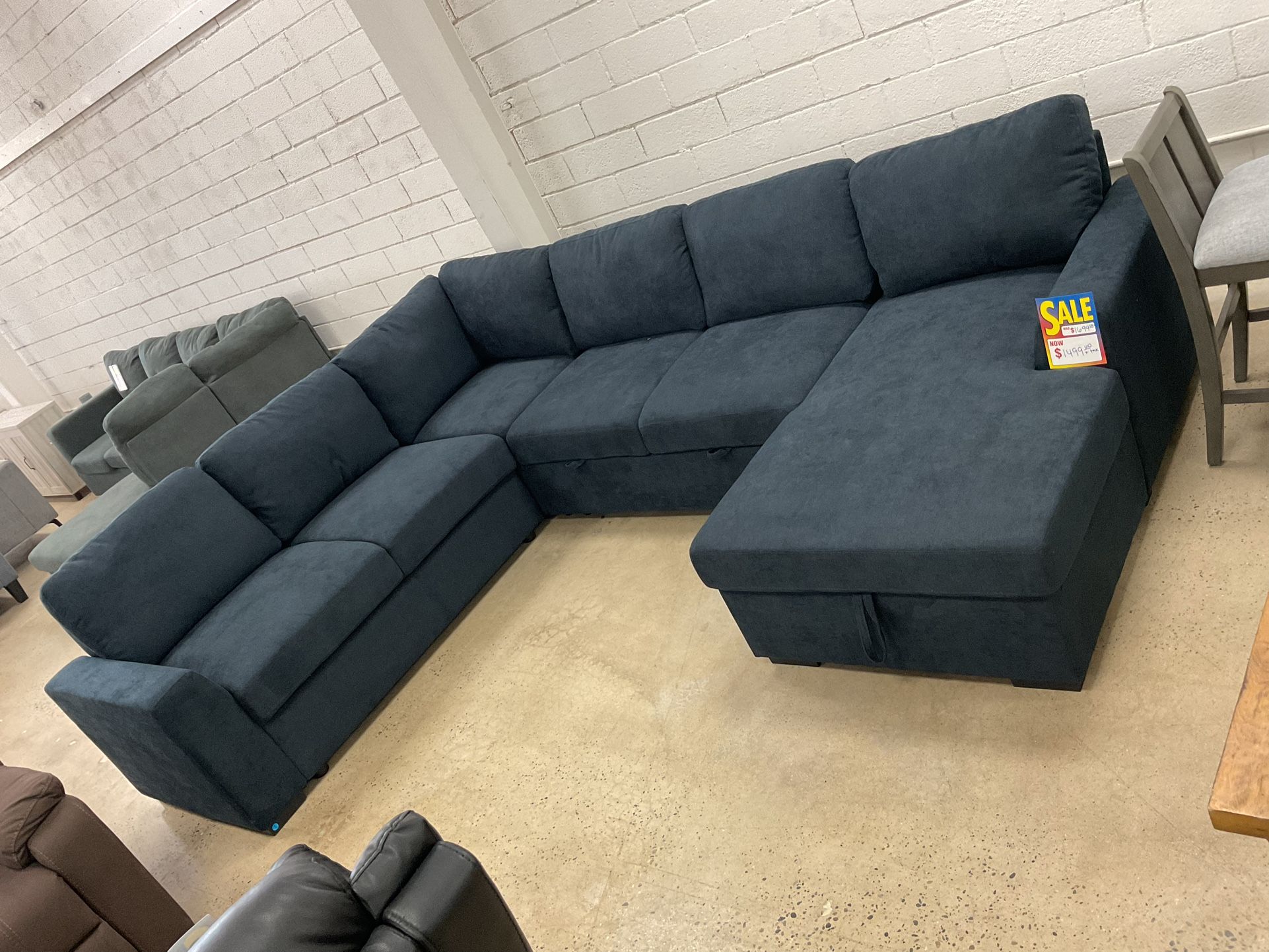 BLACK FRIDAY SALES!! STORAGE SECTIONAL!