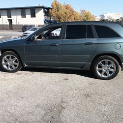 2005 Chrysler Pacifica Touring 