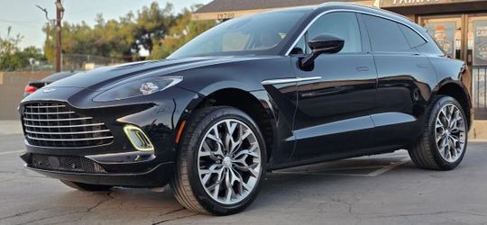 2022 Aston Martin DBX