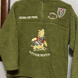 Winnie the Pooh pullover fleece women’s small