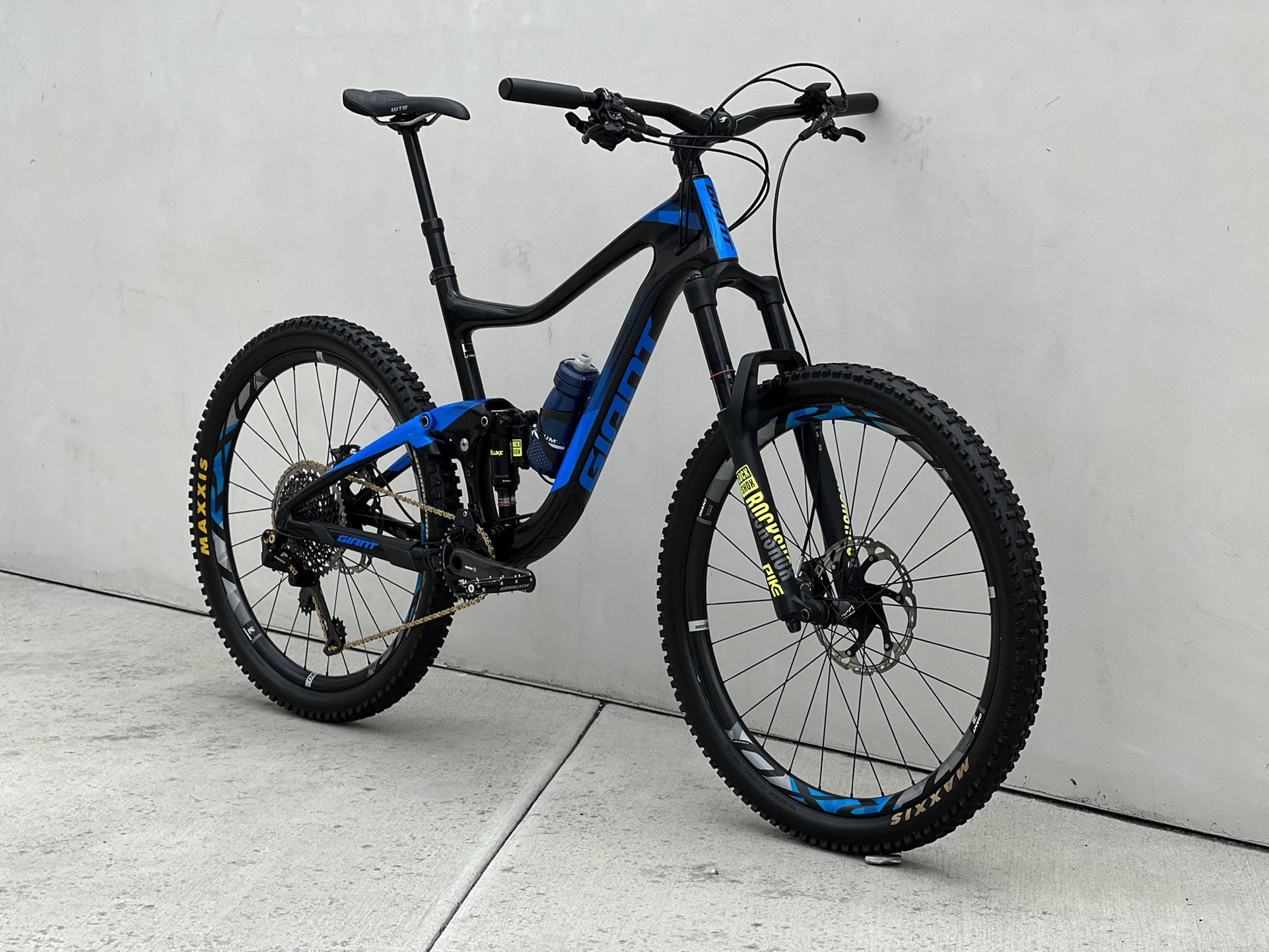 NEW 2019 Giant Trance Advanced 0 Carbon Full Suspension Mountain Bike. L-Size. SRAM XX1 Eagle. Dropper Post. 27.5er