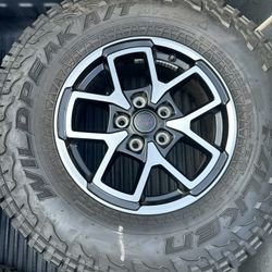 (4) JEEP 5x127 GLADIATOR RUBICON 17” RIMS WITH TAKEOFF TIRES LT285/70/17 FALKEN WILDPEAK AT3