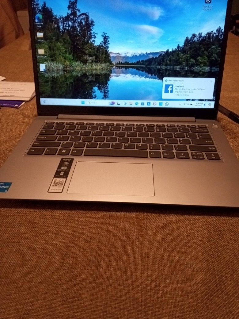 Lenovo 14" Laptop Barely Used 