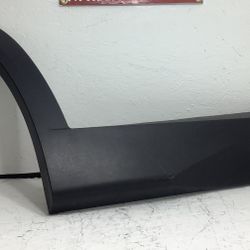 2022 2025 Hyundai Tucson right rear door molding (8)