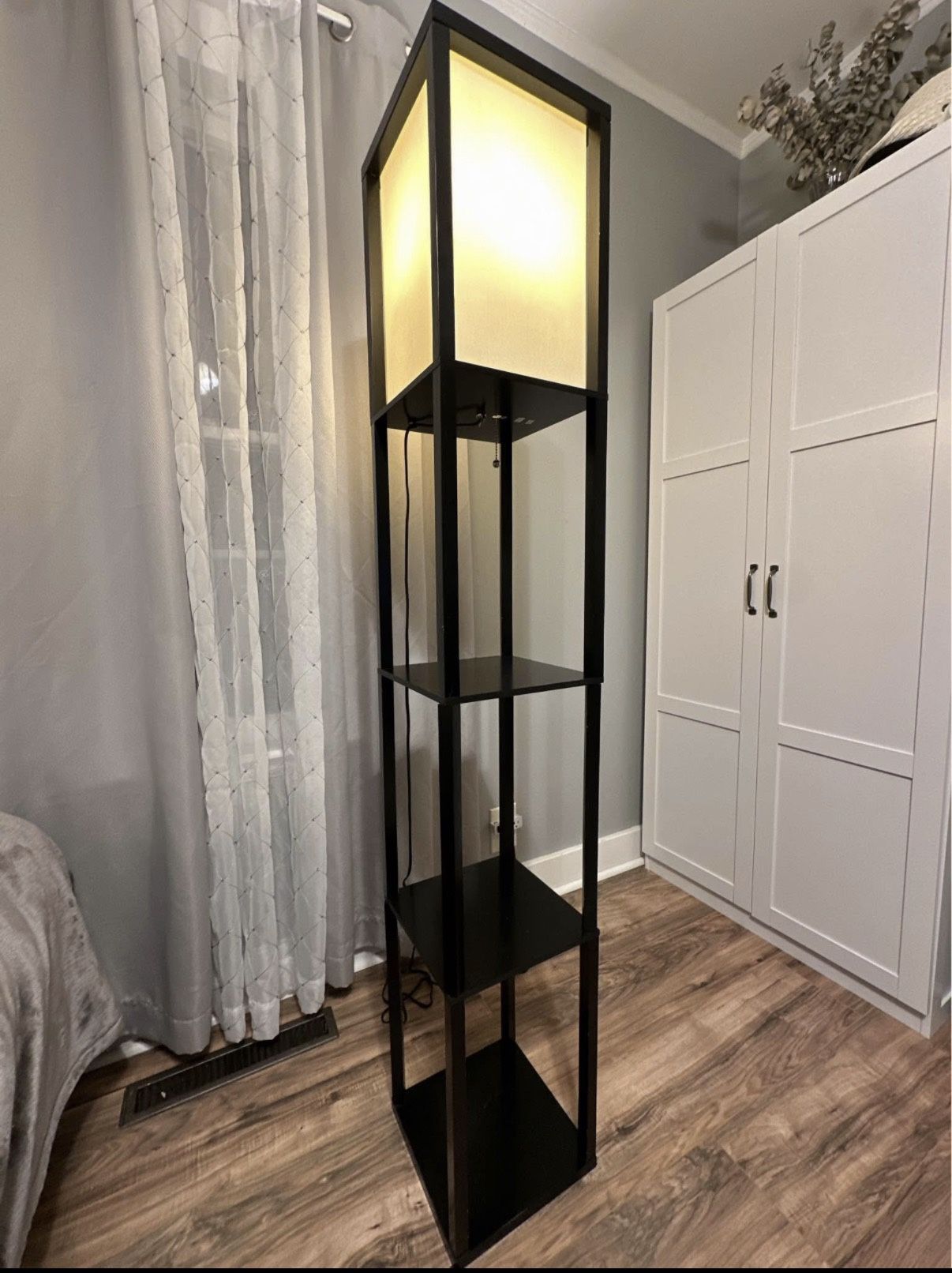 Modern Floor Lamp with Shelves – Great for Bedroom or Living Room