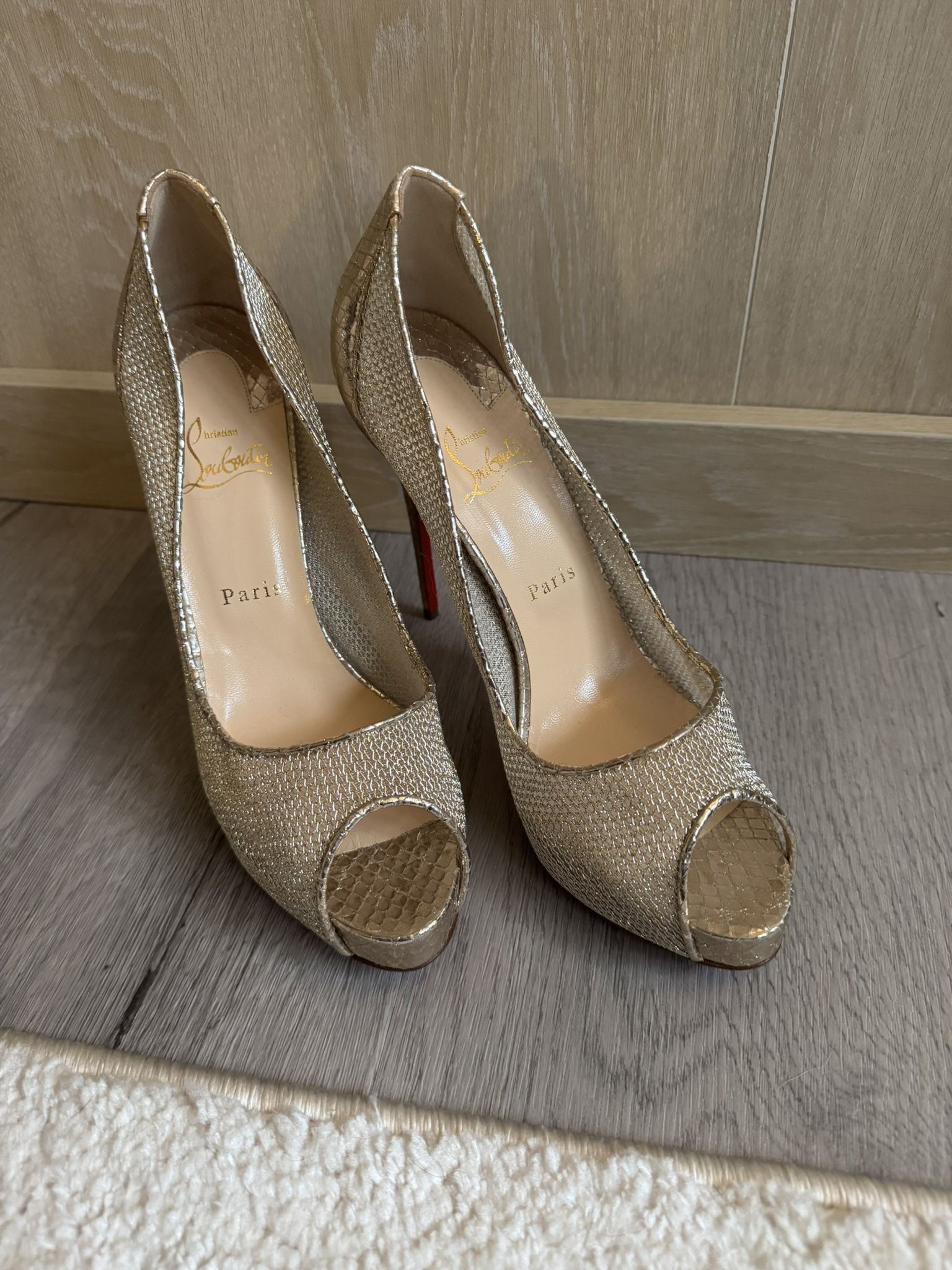 Christian Louboutin Very Rete 120 mm Platform Pump