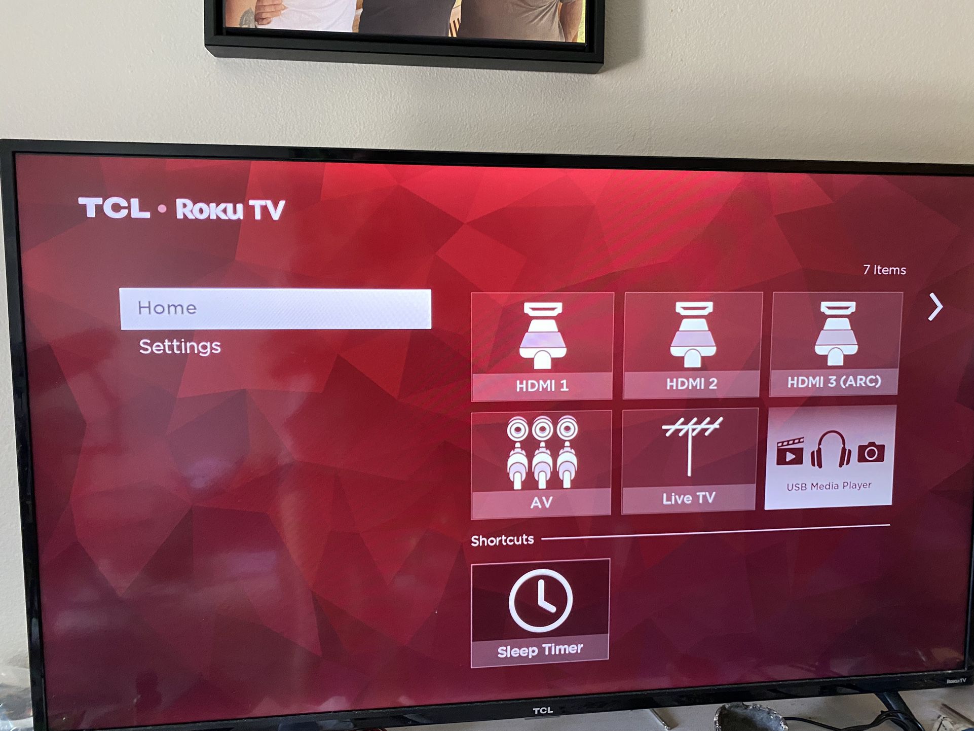 50 Inch Screen Roku Smart Tv w/remote