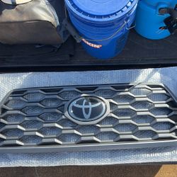 3rd Gen Tacoma Front Grill 