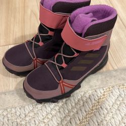 Girls Snow boots Size 1