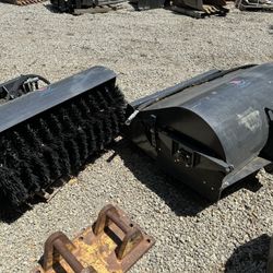 Mini Skid Steer Stand Walk Behind Street Sweepers 