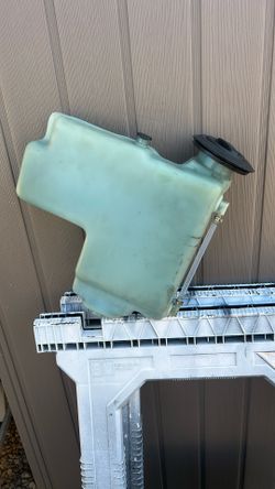 1995 Mercury Marina 60 Hp Outboard Oil Tank