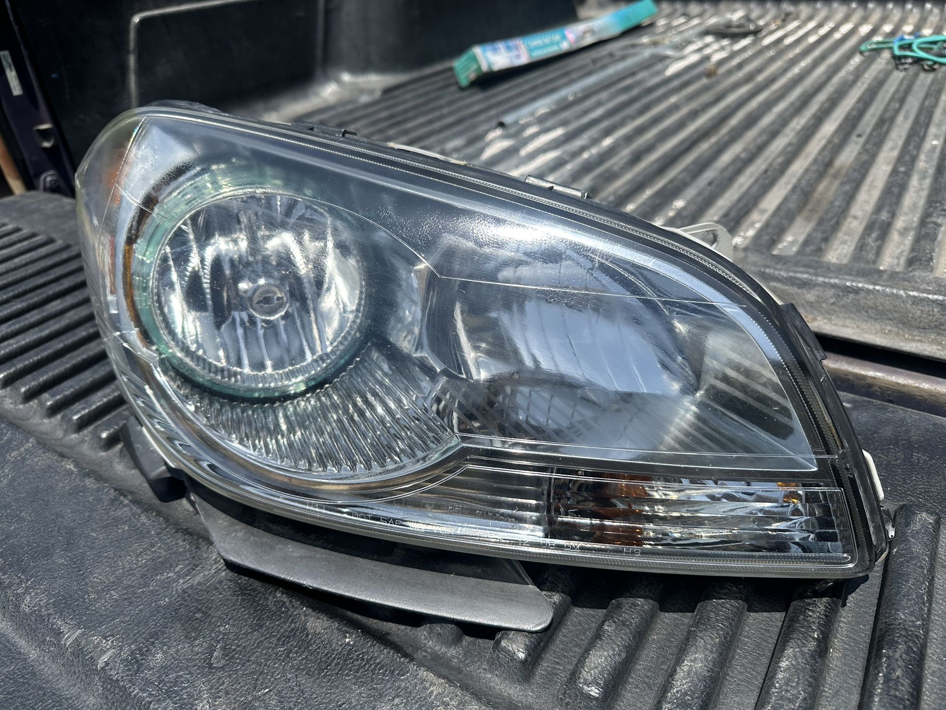 Chevy Malibu Hybrid Right Headlight OEM GM Great Condition