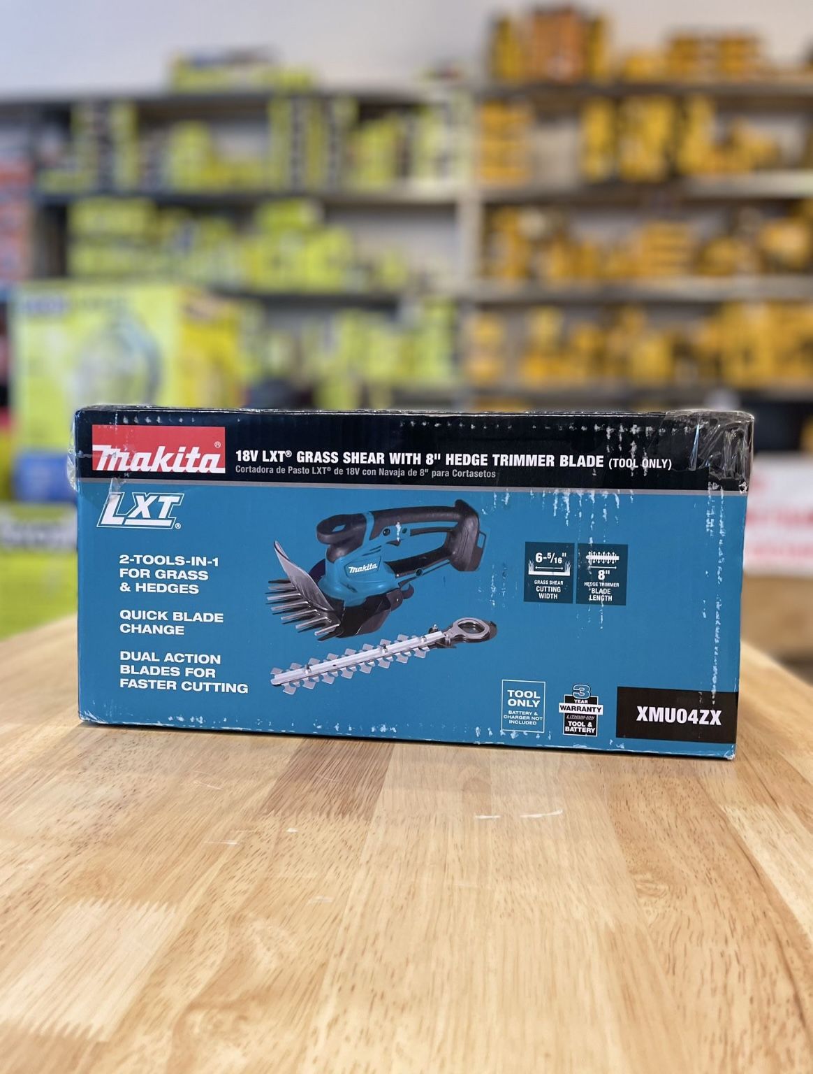 🚨JUNE’S SPECIAL OFFER🚨 MAKITA 18V LXT Lithium-Ion Cordless Grass Shear with Hedge Trimmer Blade, Tool Only XMU04ZX