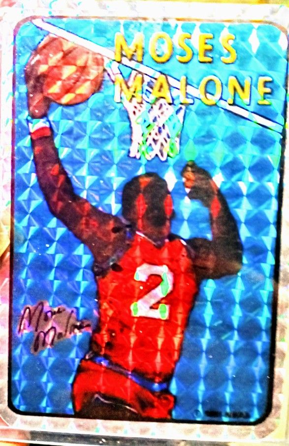 🔥🔥SUPER RARE 1985 JEWEL PRISM STICKER MOSES MALONE  THESE PICS DONT DO THIS STICKER ANY JUSTICE