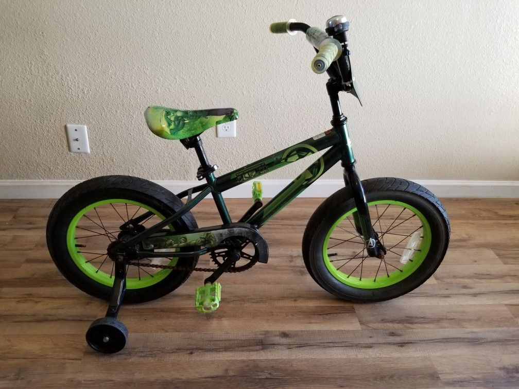 Huffy Incredible Hulk 16" Kid's Bike