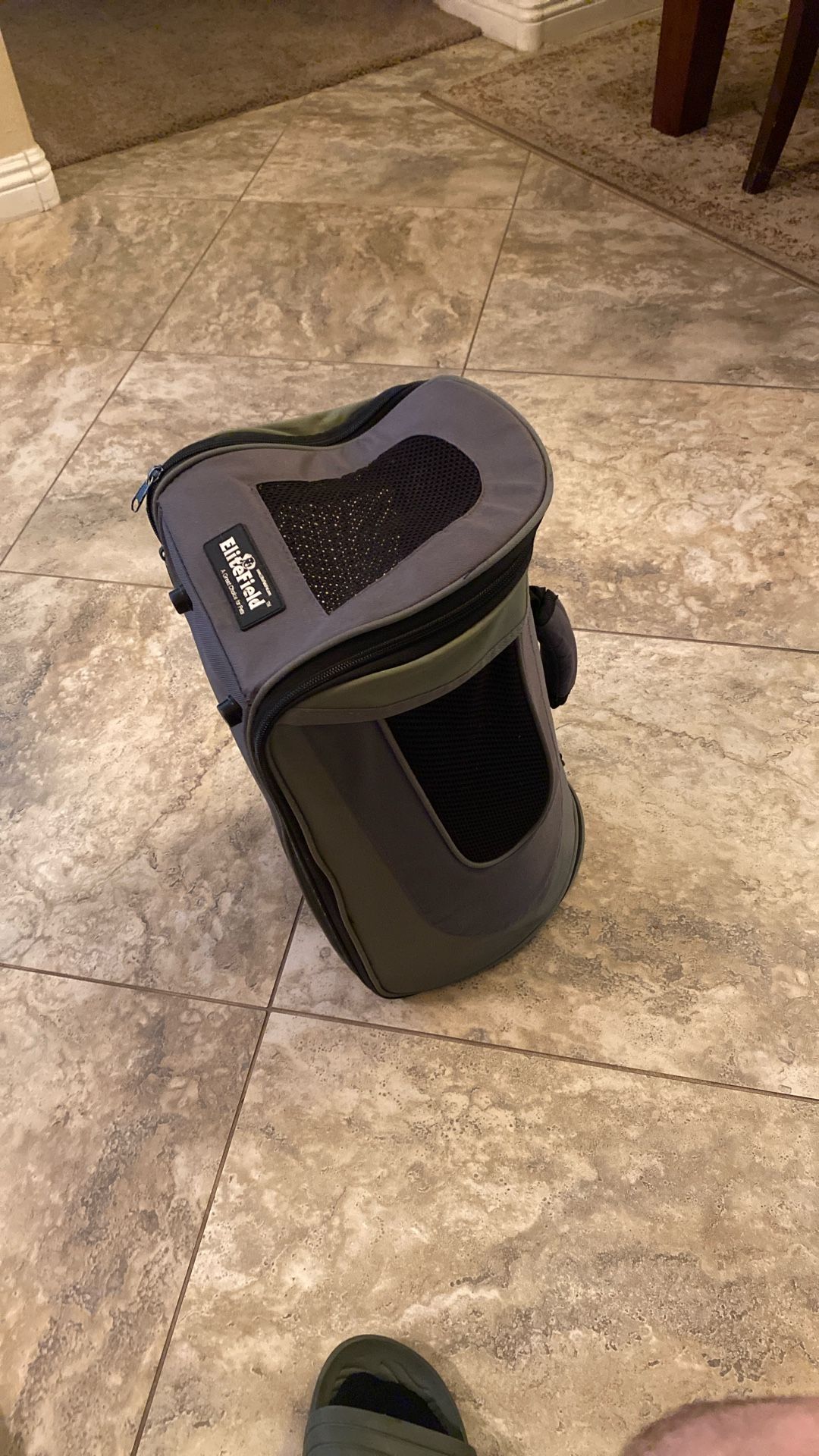 Dog or cat travel crate