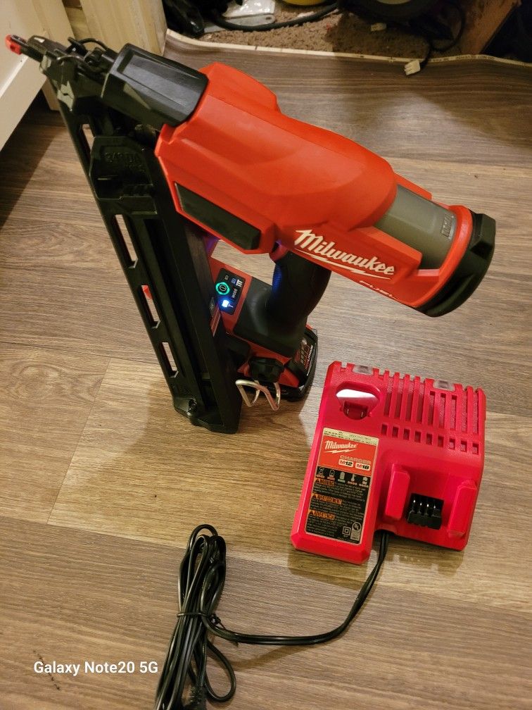 Finish Nailer 18v Fuel 2/12