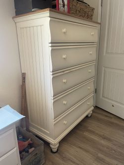 Matching Furniture Set