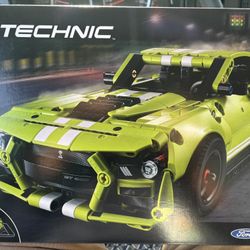 LEGO TECHNIC SET-FORD MUSTANG SHELBY GT500. Back in Stock. (Brand New)