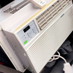 Norpole Ac 6400 Btu Works Great Comes With Remote