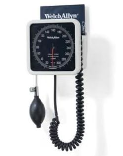 Welch Allyn 7670-02  Wall Aneroid Sphygmomanometer mounted gage with cuffs