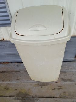 Trash can