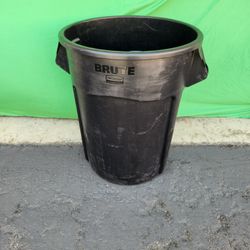 Rubbermaid 55 Gal. Trash Can 