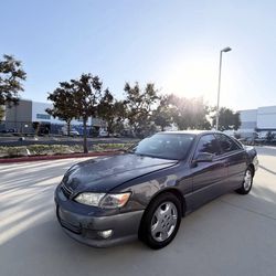2000 Lexus ES 300