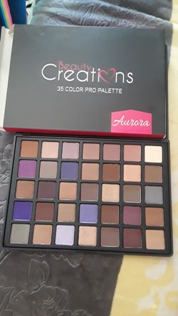 Beauty Creations Aurora eyeshadow