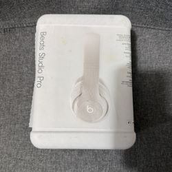 Beats Studio Pro Bluetooth Wireless Headphones - Sandstone