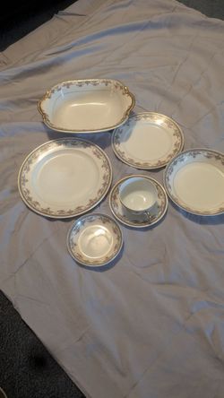 Beautiful Loeser's 1940 china set.