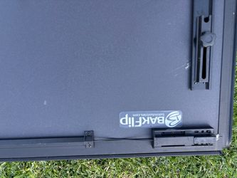 BakFlip Pick-up Truck Bed Cover